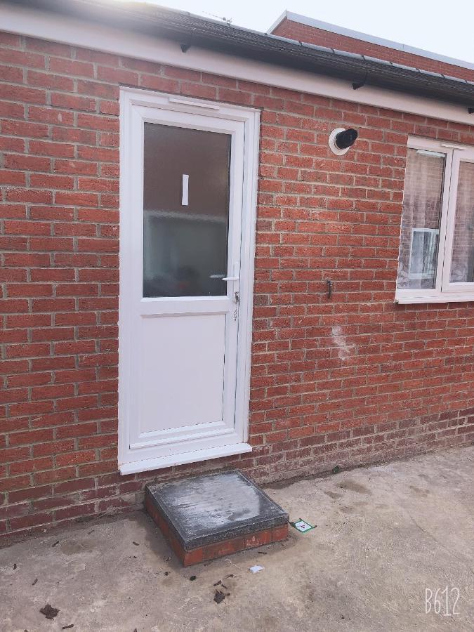 Flat 1 - Entire Modern Studio With En-Suite And Free Parking Close To Qmc, City Centre & Notts Uni Nottingham Ngoại thất bức ảnh