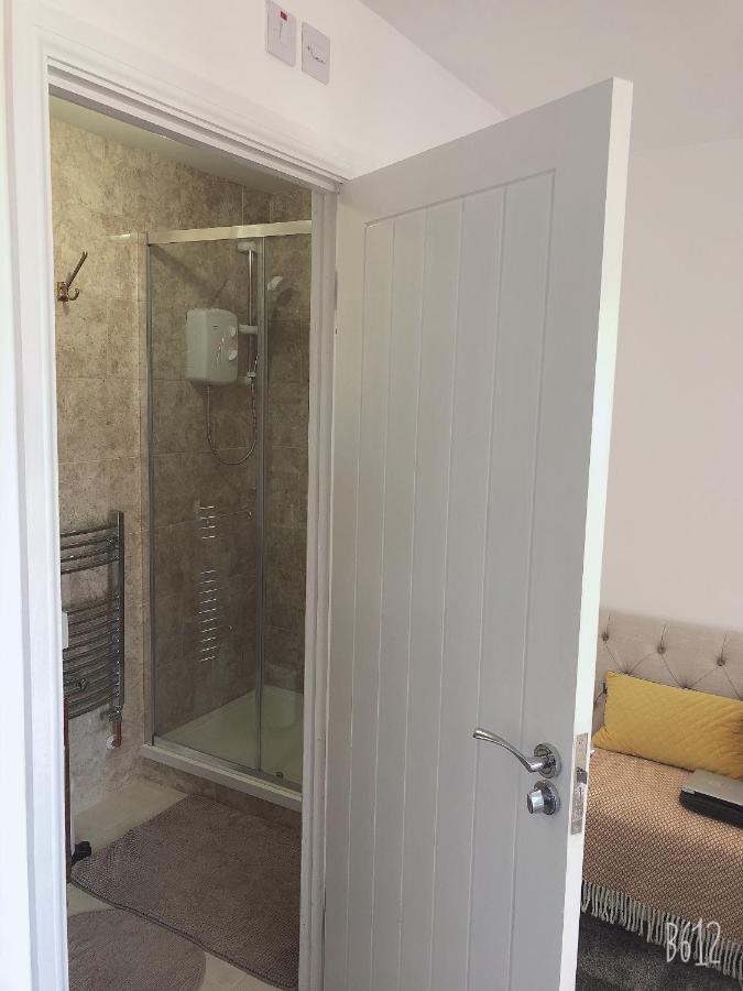 Flat 1 - Entire Modern Studio With En-Suite And Free Parking Close To Qmc, City Centre & Notts Uni Nottingham Ngoại thất bức ảnh